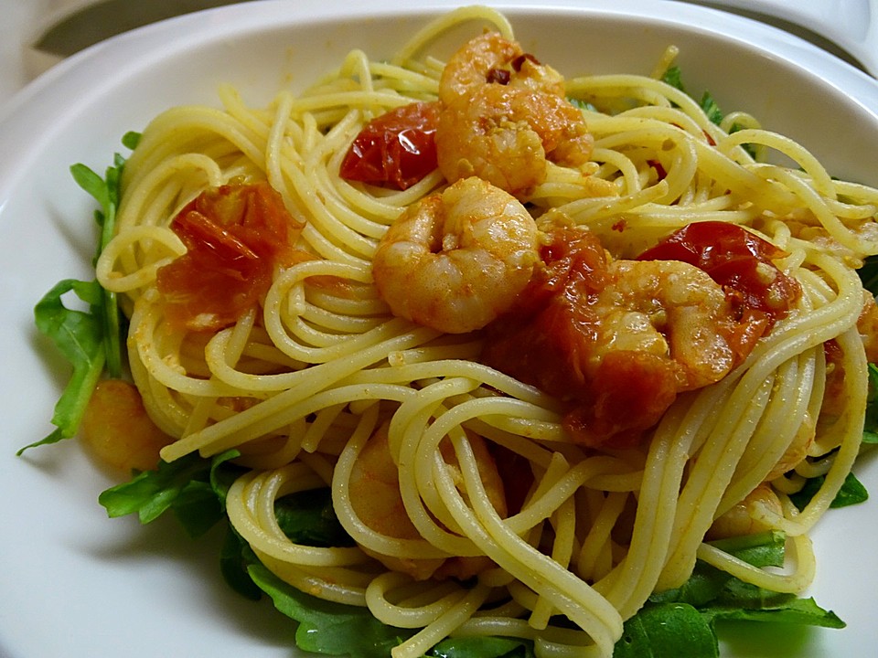 Pasta aglio olio mit Rucola und Tomaten von sesaschw Chefkoch.de