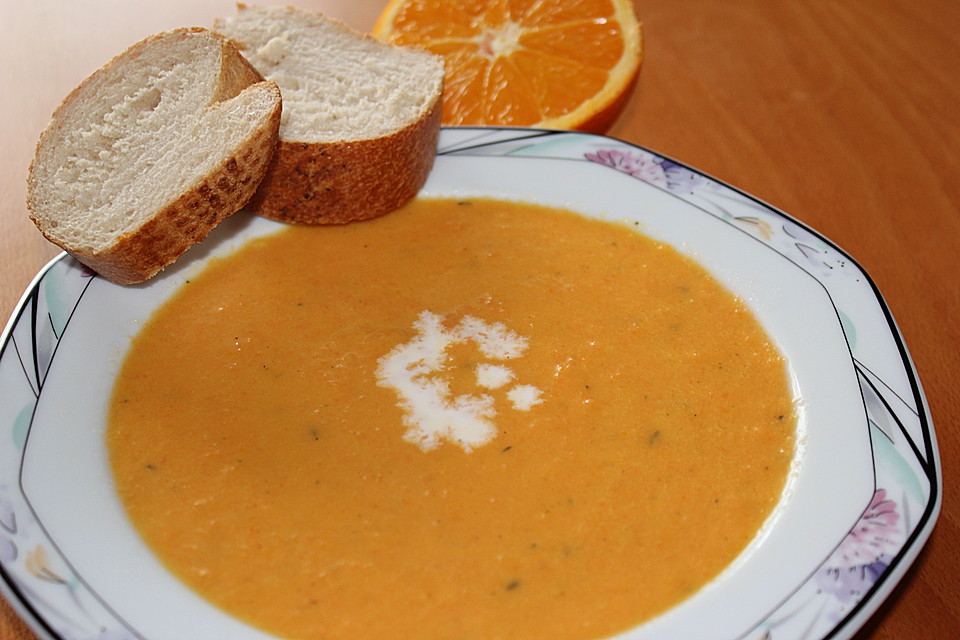 Möhren - Orangen - Ingwer- Suppe von maruschena | Chefkoch.de