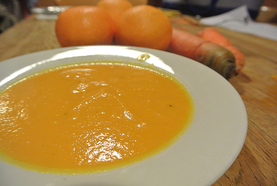 Möhren - Orangen - Ingwer- Suppe von maruschena | Chefkoch.de