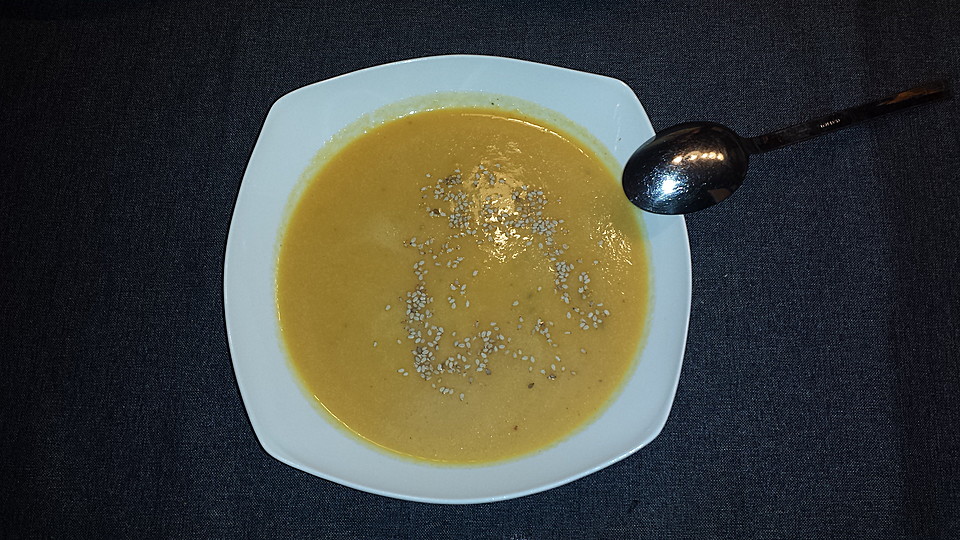 Möhren - Orangen - Ingwer- Suppe von maruschena | Chefkoch.de