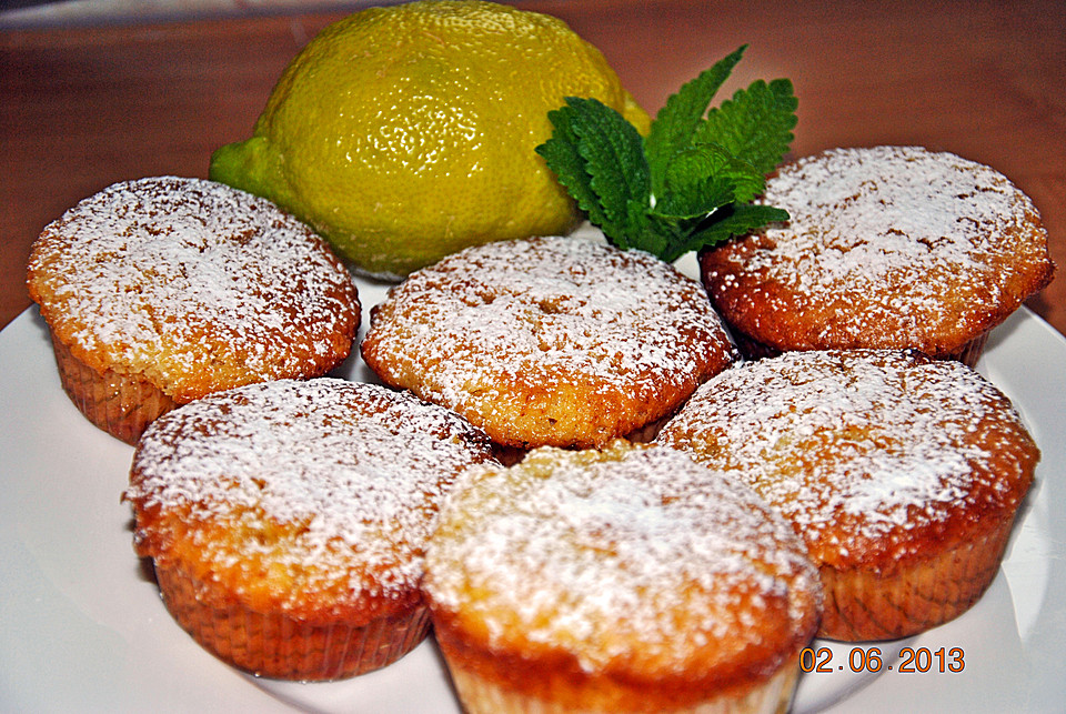 Zitronen - Muffins mit weißer Schokolade von Momo-Maus | Chefkoch.de