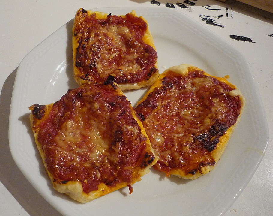 Blätterteig Mini Pizzen — Rezepte Suchen