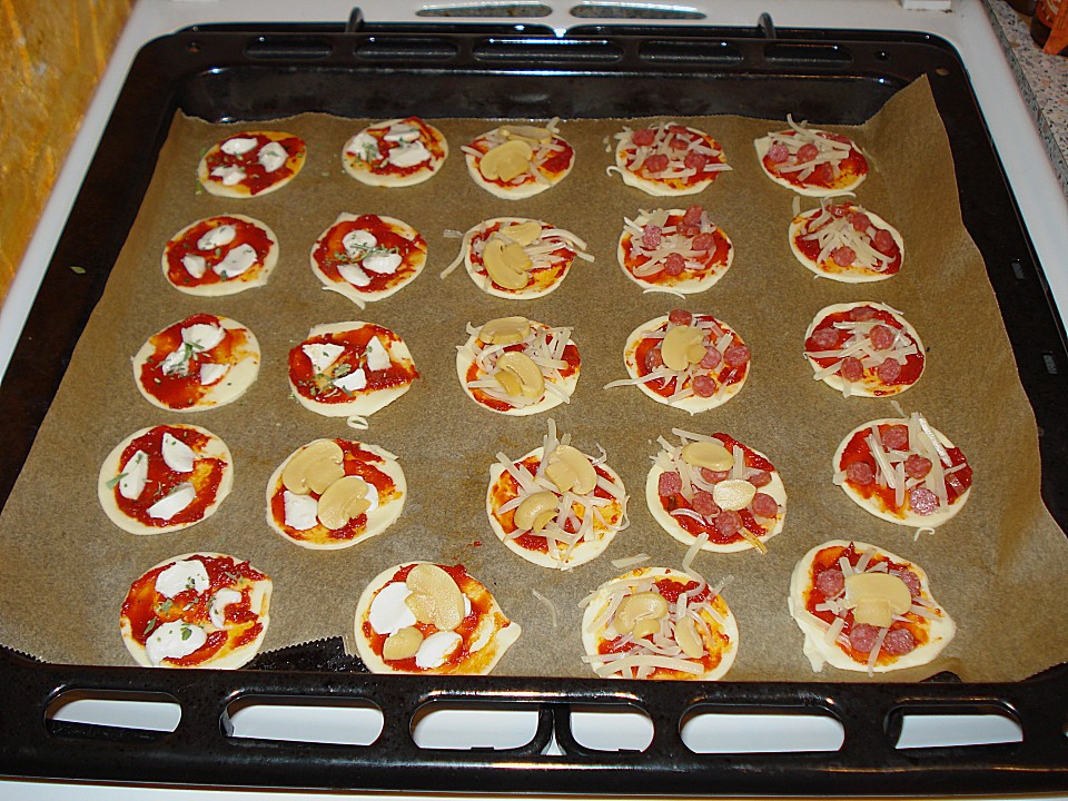 Blätterteig Mini Pizzen — Rezepte Suchen