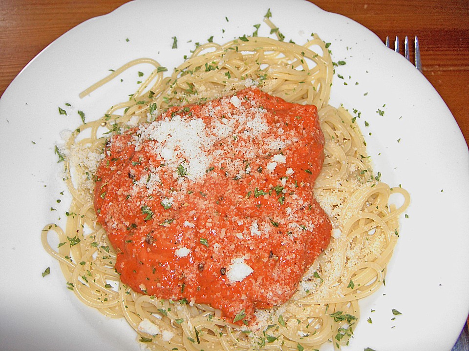 Tomaten - Sahne - Sauce zu Nudeln von sambi | Chefkoch.de