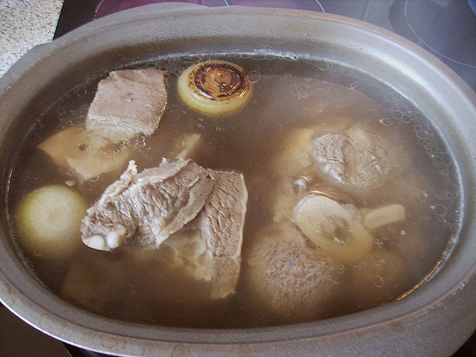 Rindfleischsuppe mit Markklößchen a la Cusana von Cusana | Chefkoch.de