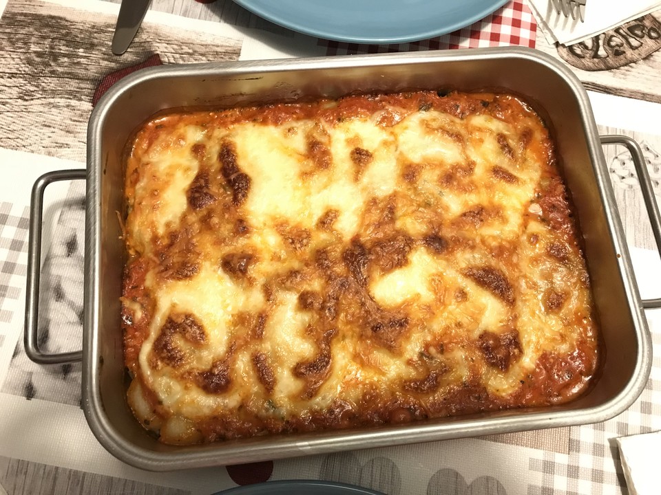 Gnocchi aus dem Ofen in Paprika-Tomaten-Sauce von fundelfish | Chefkoch.de Gnocchi aus dem Ofen in Paprika-Tomaten-Sauce von fundelfish | Chefkoch.de