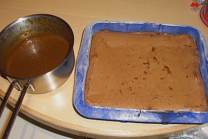 Twix White - Brownies mit Rahmkaramell - Topping 37