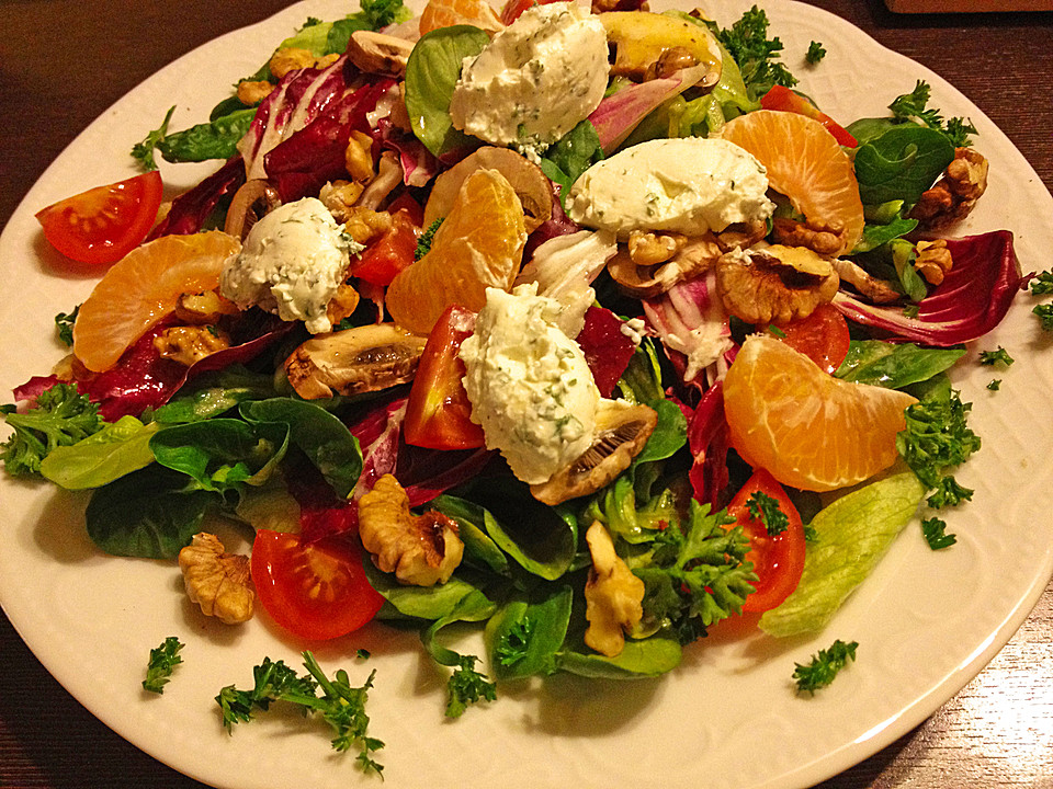 Winterlicher Salat mit Frischkäsebällchen | Chefkoch.de