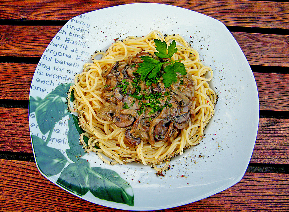 Spaghetti mit Steinpilzsauce von Cusana | Chefkoch.de