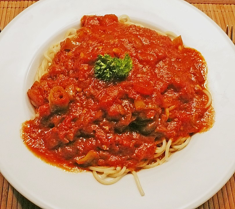 Spaghetti mit fruchtig, leicht scharfer Sauce von plumbum | Chefkoch.de