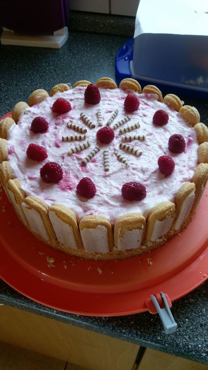 Quark - Sahne - Torte mit Himbeeren von sandy07 | Chefkoch.de