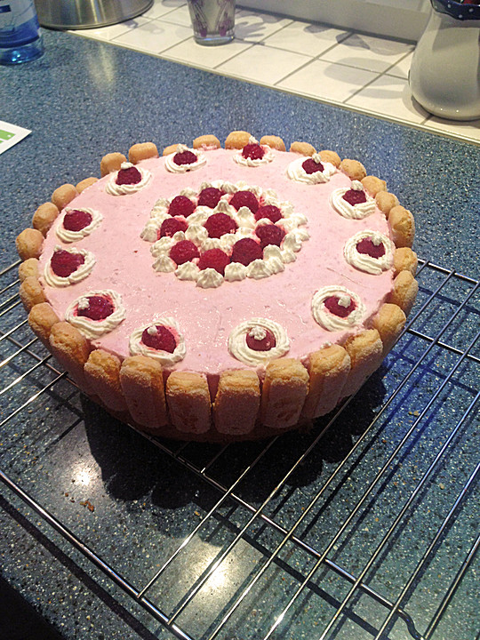 Quark - Sahne - Torte mit Himbeeren von sandy07 | Chefkoch.de