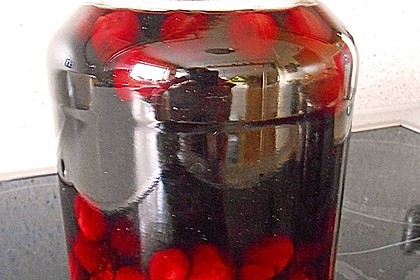 Kirschlikör von ninegranini | Chefkoch.de