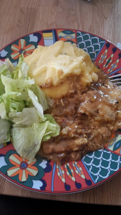 Schweinemedaillons, überbacken mit Zwiebel - Sahne - Sauce von ...