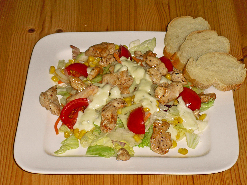 Bunter Salat mit Putenstreifen von CookingJulie | Chefkoch.de