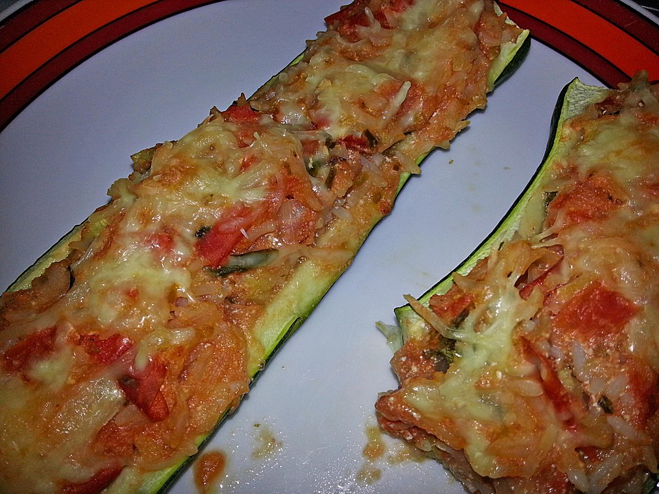 Vegetarisch gefüllte Zucchini von bombina-conny | Chefkoch.de