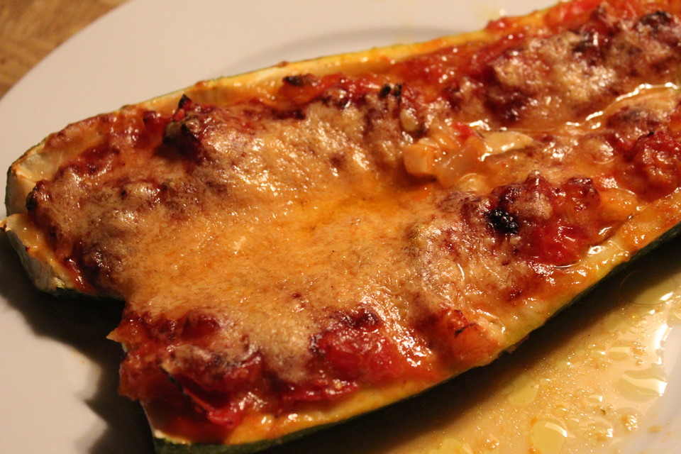 Vegetarisch gefüllte Zucchini von bombina-conny | Chefkoch.de