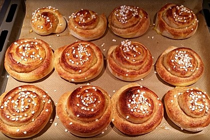 Schwedische Zimtschnecken (Kanelbullar) 5