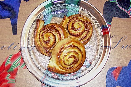 Schwedische Zimtschnecken (Kanelbullar) 103
