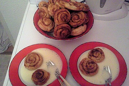 Schwedische Zimtschnecken (Kanelbullar) 219