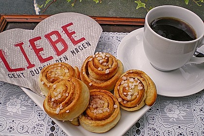 Schwedische Zimtschnecken (Kanelbullar) 4