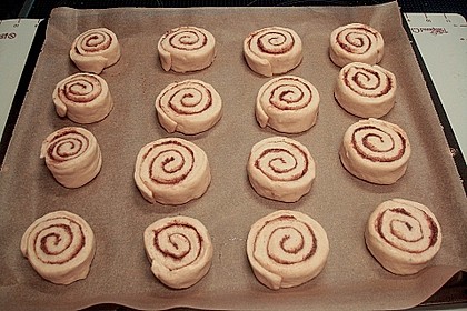 Schwedische Zimtschnecken (Kanelbullar) 141