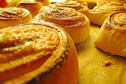 Schwedische Zimtschnecken (Kanelbullar) 80