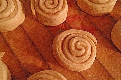 Schwedische Zimtschnecken (Kanelbullar) 72