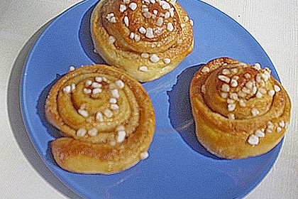 Schwedische Zimtschnecken (Kanelbullar) 182