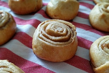 Schwedische Zimtschnecken (Kanelbullar) 68