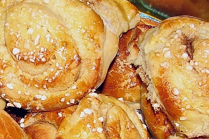 Schwedische Zimtschnecken (Kanelbullar) 191