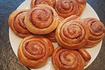 Schwedische Zimtschnecken (Kanelbullar) 112
