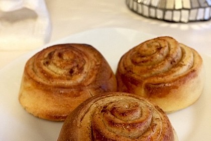 Schwedische Zimtschnecken (Kanelbullar) 111