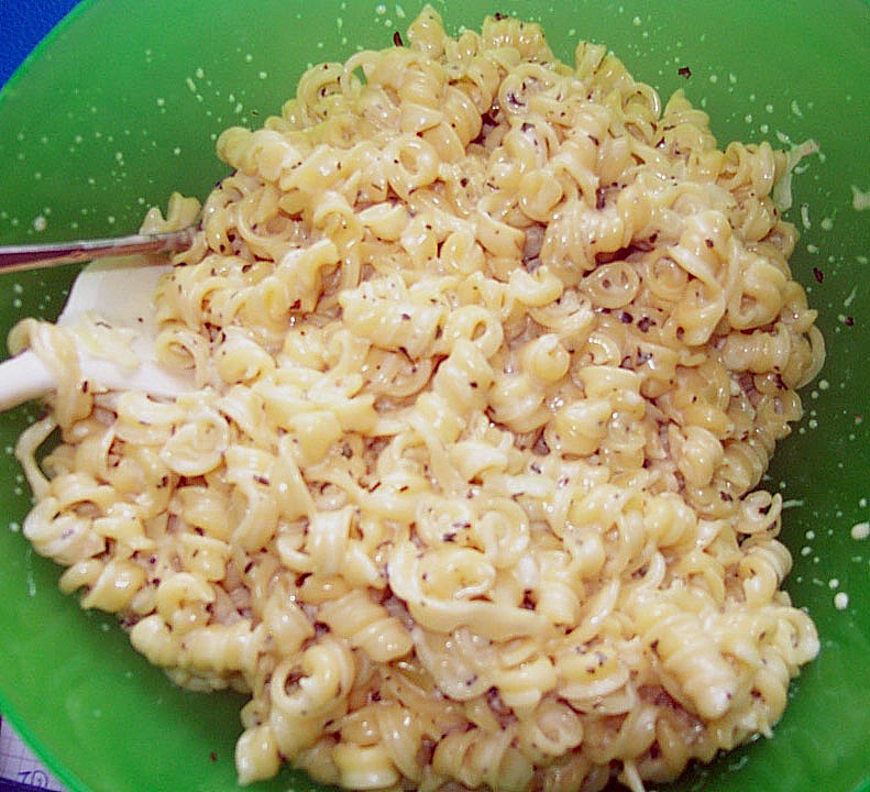 Nudeln mit Käse - Basilikum - Soße von suesse_tina | Chefkoch.de