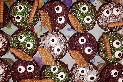 Kleine Kuchen im Waffelbecher 195