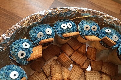 Kleine Kuchen im Waffelbecher 47