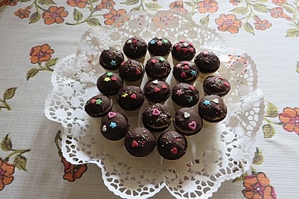 Kleine Kuchen im Waffelbecher 310