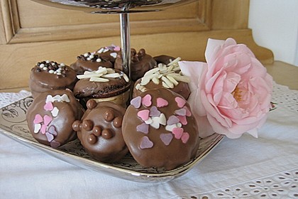 Kleine Kuchen im Waffelbecher 84