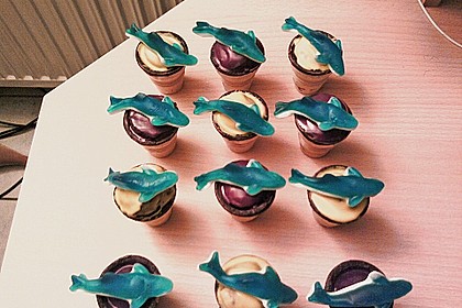 Kleine Kuchen im Waffelbecher 363
