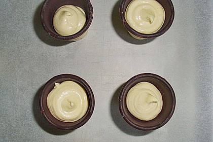Kleine Kuchen im Waffelbecher 355