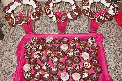 Kleine Kuchen im Waffelbecher 118
