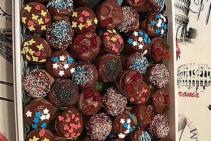 Kleine Kuchen im Waffelbecher 241