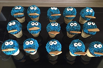 Kleine Kuchen im Waffelbecher 4