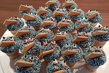 Kleine Kuchen im Waffelbecher 107