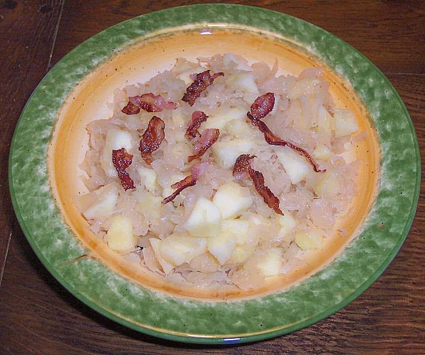 Sauerkrautsalat mit Äpfeln und Speck von _NS_ | Chefkoch.de