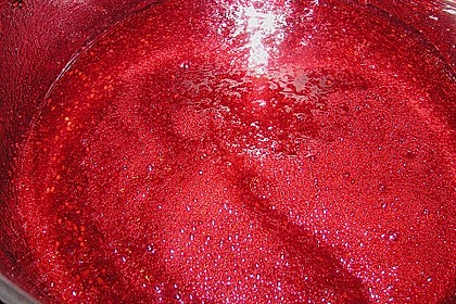 Brombeermarmelade aus frischen Beeren 6