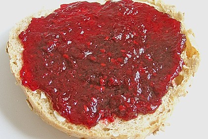 Brombeermarmelade aus frischen Beeren 3