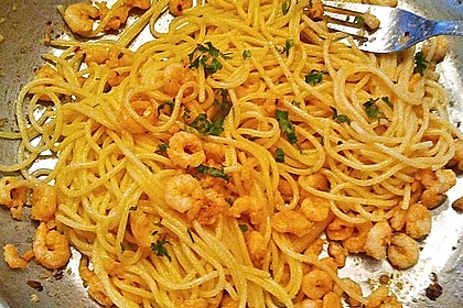 Spaghetti mit Garnelen 30