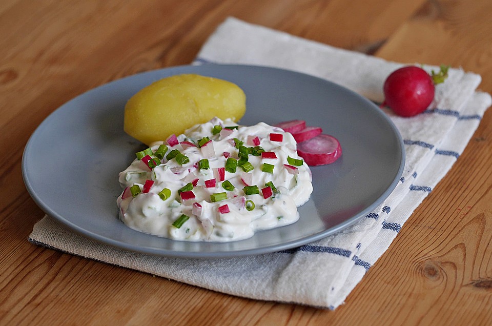 Frühlingsquark mit Lauchzwiebeln und Radieschen von kaeserea | Chefkoch.de