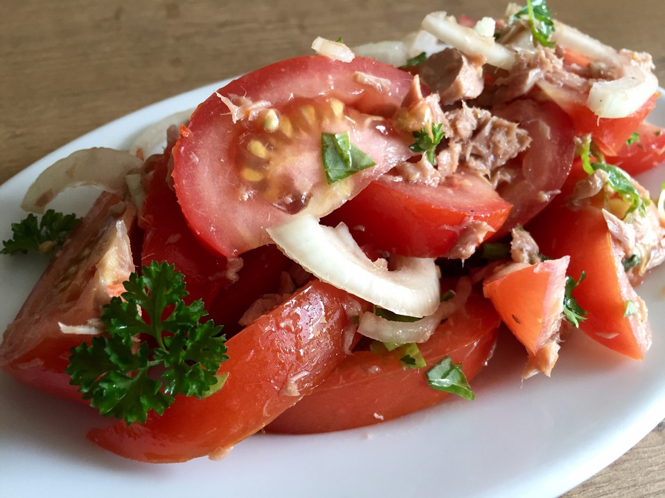 Illes leichter und leckerer Thunfisch - Tomaten - Salat von Illepille ...